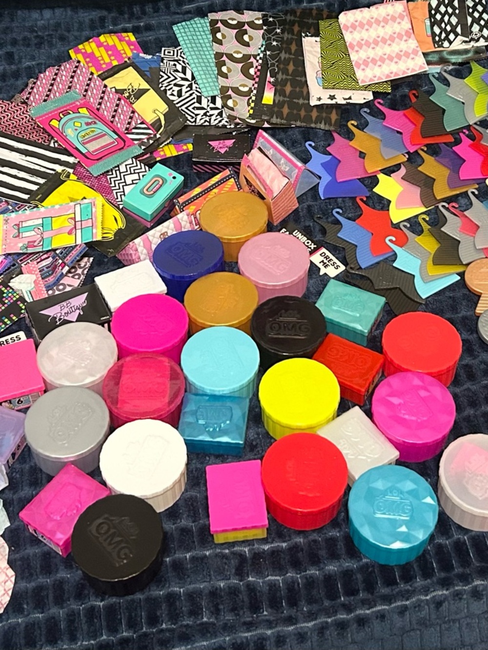 LOL OMG Collectibles, Packaging, Accessories
